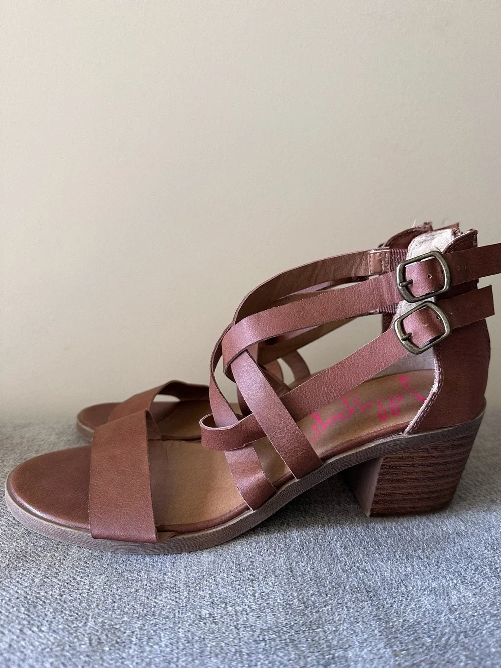 JELLYPOP Women's Brown Strappy Block Heel Sandals